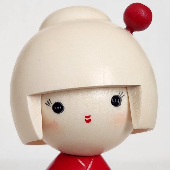 Japanese Kokeshi Doll - 4" Wooden Girl in Red Kimono with Hair Ornament - Picture 3 of 7